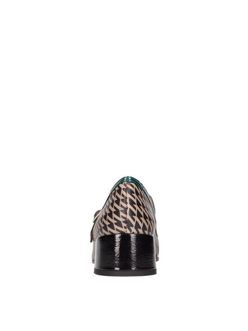 JENU model décolleté in leather with geometric pattern CHIE MIHARA | JENU45BIANCO-NERO